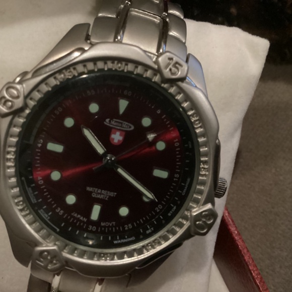 Watch - Picture 4 of 6